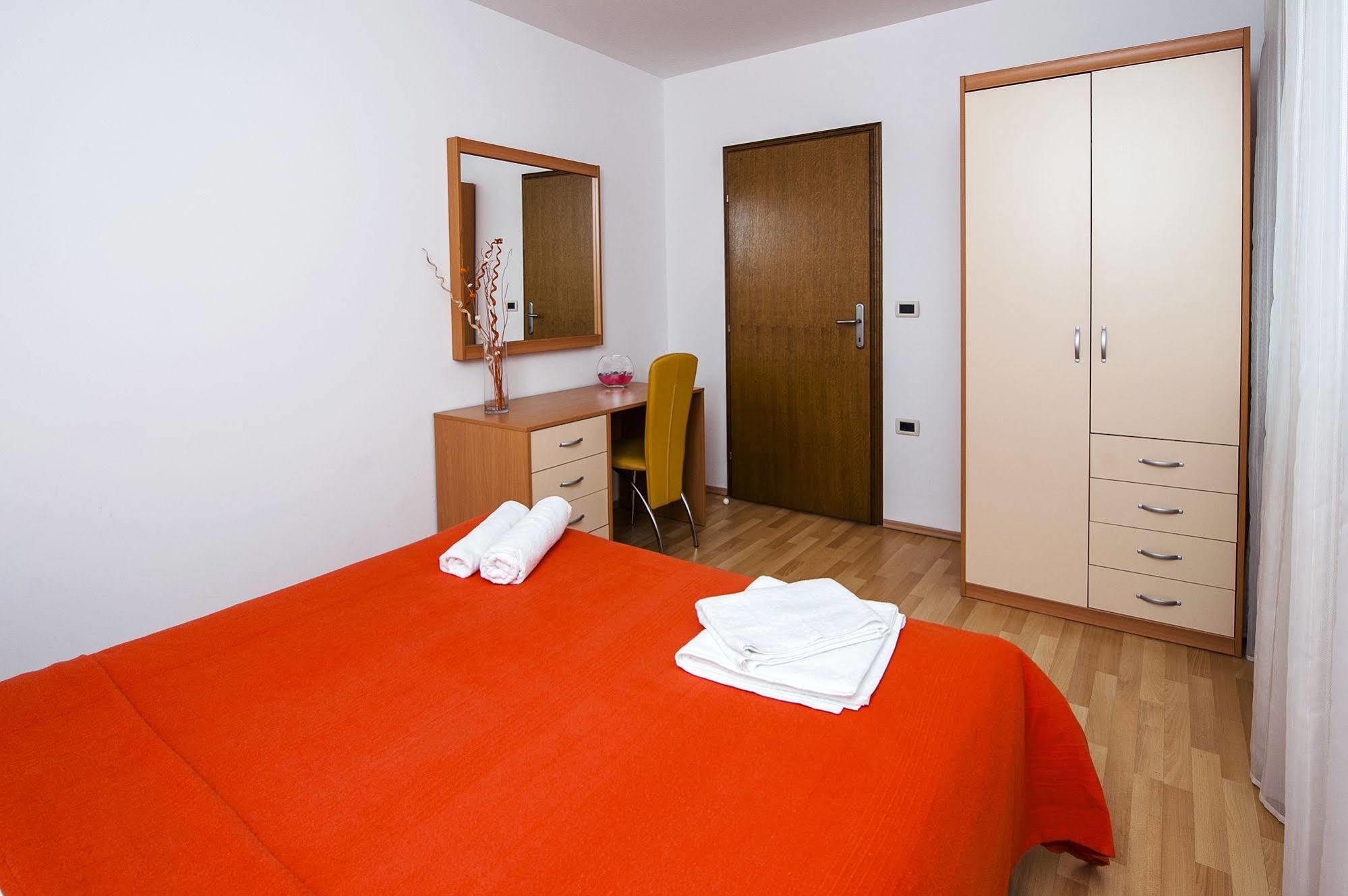 Apartment Davorka *